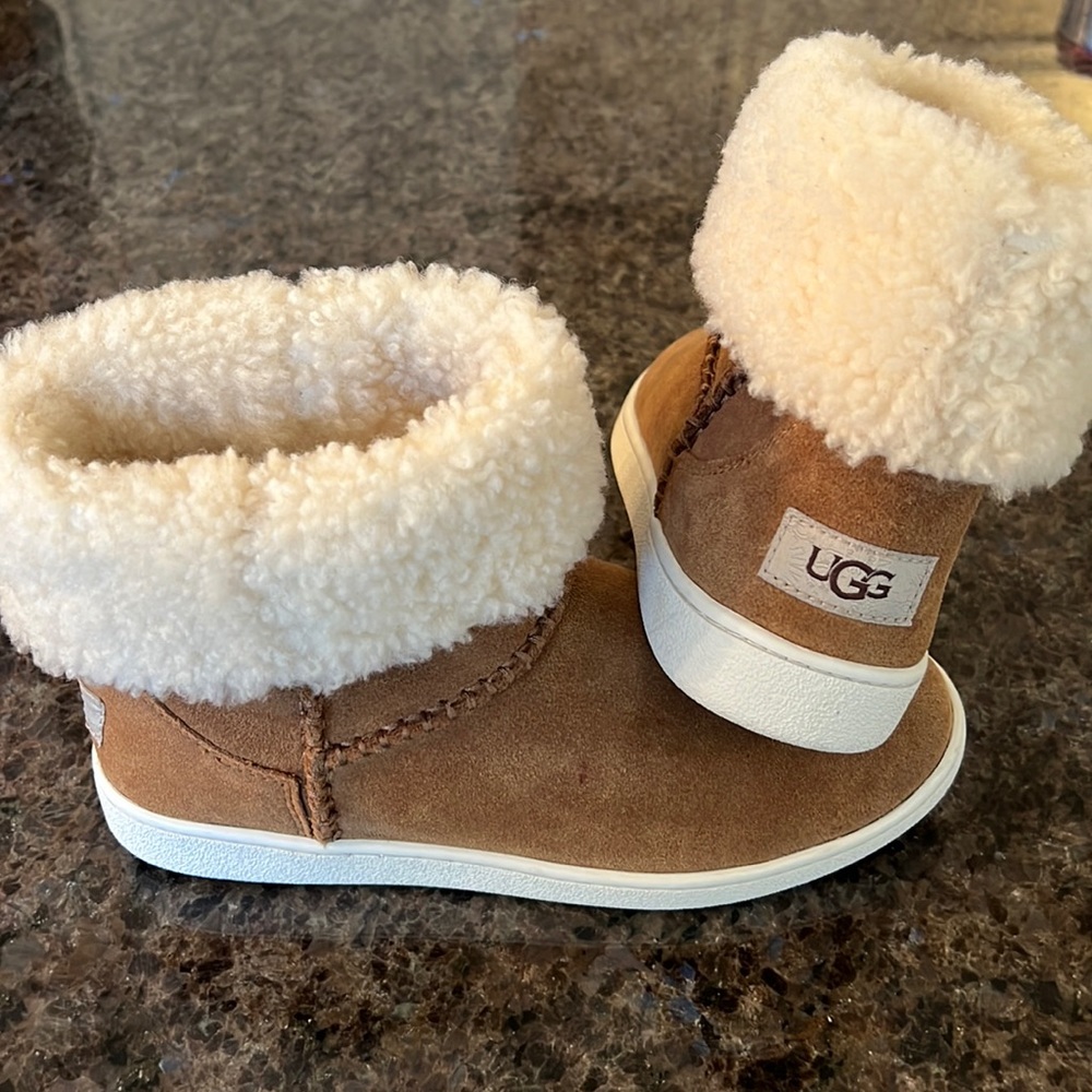 UGG Mika Bootie size 7